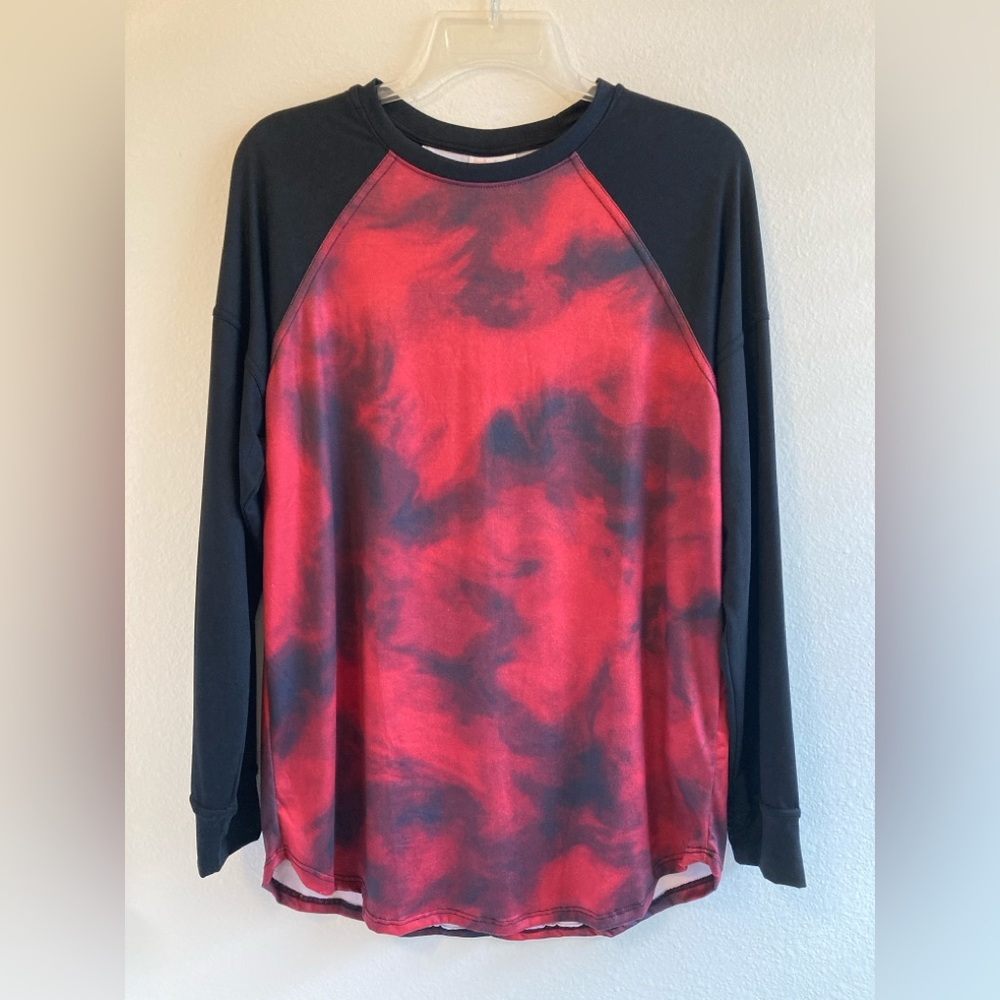 LuLaRoe Silky Black and Red Halloween Erin Raglan Sleeve Top Size S